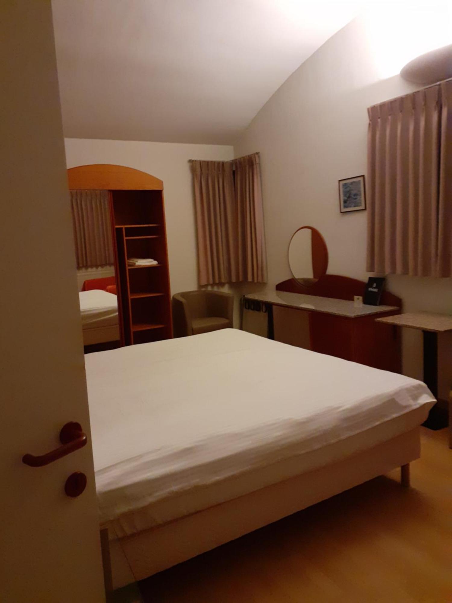 האלה Alsput Hotel מראה חיצוני תמונה